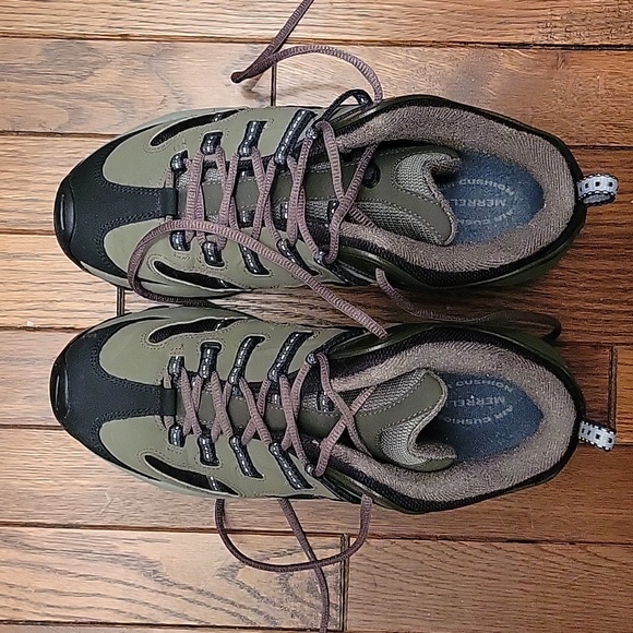 Men's Merrell hiking boots size 8.5, like new - Picture 2 of 9